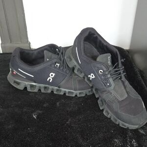 On Cloud Womens Shoes